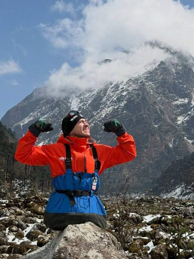«Йөрәгем торган саен ныграк тибә» - Рөстәм Нәбиев дөньядагы иң биек тауга күтәрелү юлында