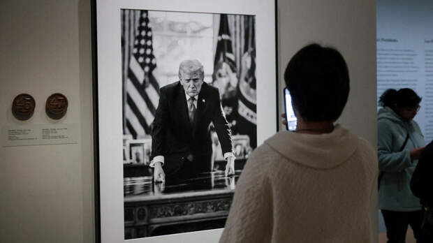 Монета с изображением Трампа вызвала критику среди демократов в США