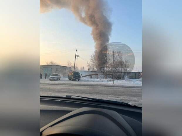 Автомобиль и гараж сгорели в Антипихе