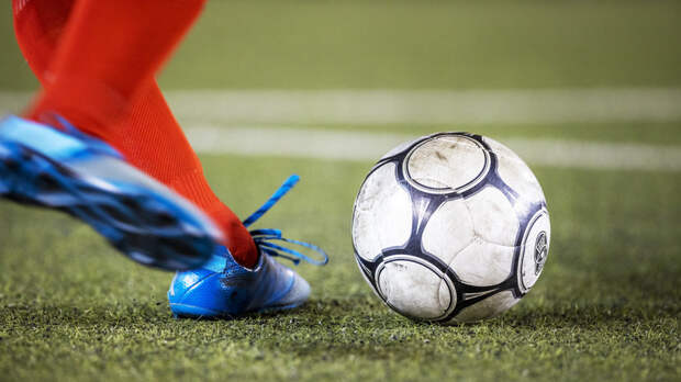 Футболист «Факела» выкупил своего младшего брата у «Волги»