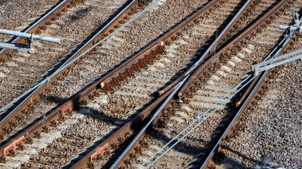Семь вагонов поезда Челябинск - Москва сошли с рельсов в Ульяновской области