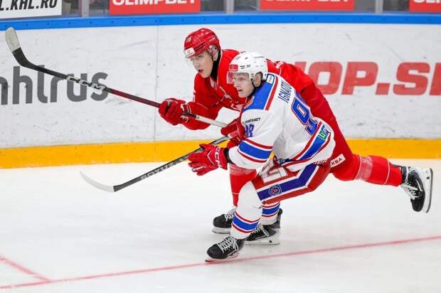 «Академия Михайлова» и «Спартак» после первого периода играют вничью