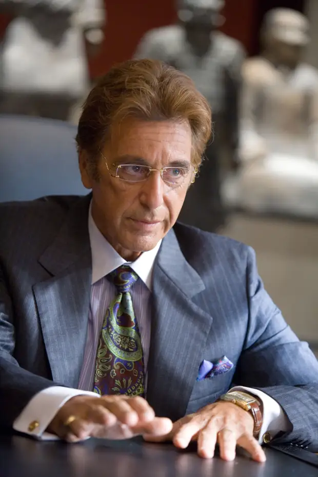 Встречается с 28-летней девушкой и танцует на улицах: как сейчас выглядит и чем занимается Аль Пачино