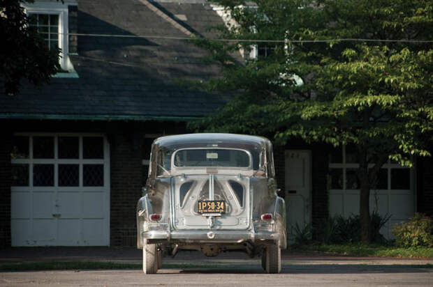 1939 Pontiac plexiglass ghost car 10