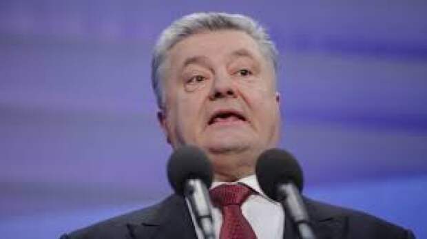 Порошенко заявил, что "держал пятую колонну под плинтусом"