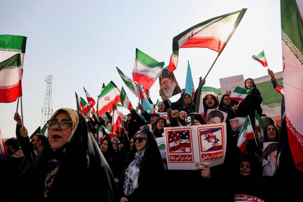 Генштаб Ирана обвинил США и Израиль в отправке террористов из ИГ в республику