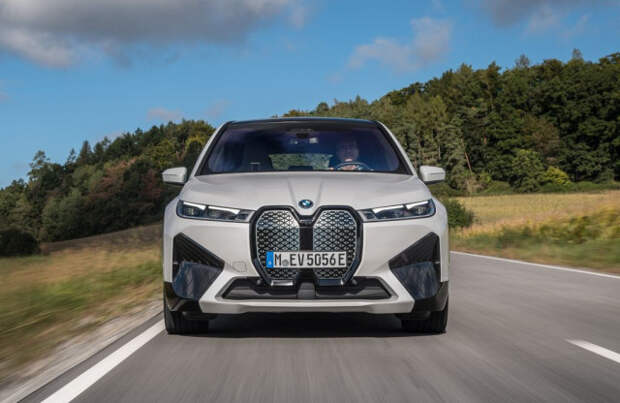 BMW iX тест драйв