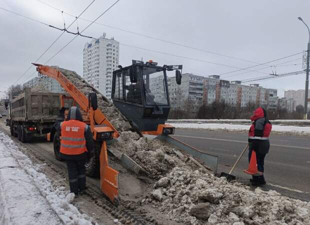 Больше 7,5 тысяч кубометров снега вывезли за сутки с тульских улиц