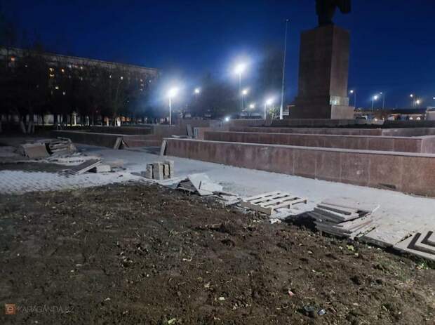 Реконструкция фонтана у памятника Сатпаеву в Караганде близка к завершению