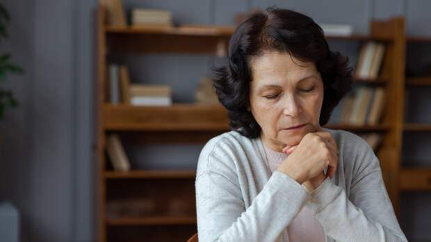 Психолог Абравитова рассказала о фазах горевания после смерти близкого