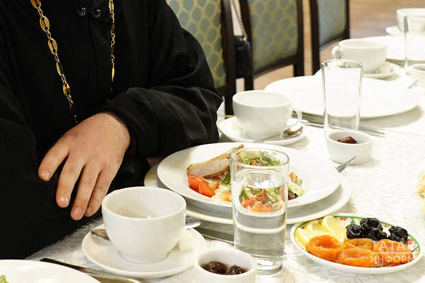 «Готовить организм к посту нужно заранее»: как не навредить себе, ограничиваясь в еде