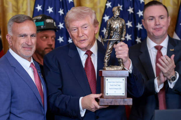 Трамп стал «чемпионом по углю»
