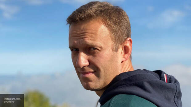 Зюганов возмущен, что Навального позвали на собрание партии без согласования с КПРФ