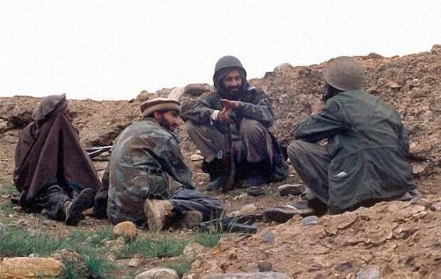 Усама бен Ладен: жизнь и семья в фотографиях Усама бен Ладен: жизнь и семья в фотографиях