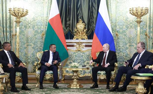 В Кремле завершились переговоры Путина с президентом Мадагаскара