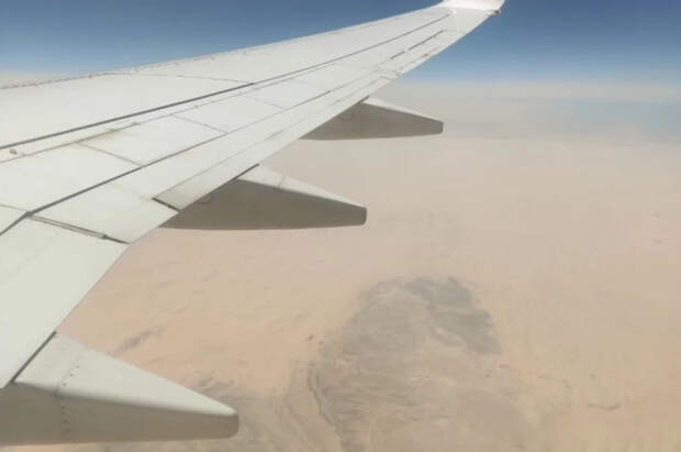 В Китае двух граждан России арестовали за курение в самолёте