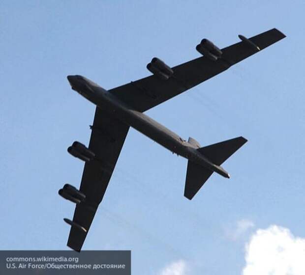 Россия засекла два B-52 ВВС США на подлете к Крыму