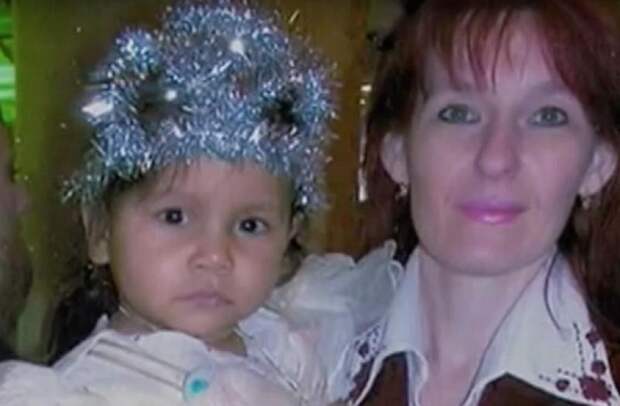 Мать оставила дочь умирать в заброшенном доме. 10 лет спустя она не поверила своим глазам...