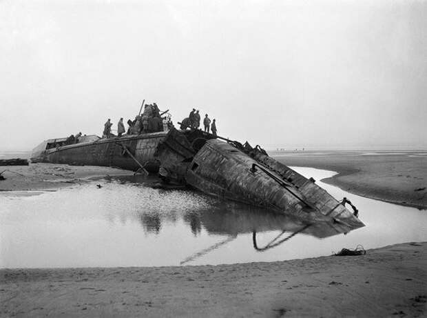 1917. Немецкая субмарина UC-61, севшая на мель вблизи Булонь-сюр-Мер интересные фото, история