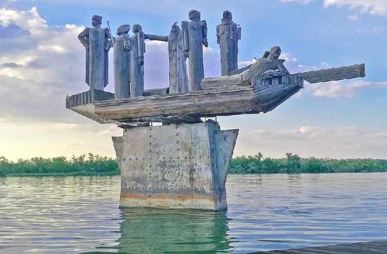 Памятник революционеру Разину, голый «Освобождённый труд» и провальный план Ленина