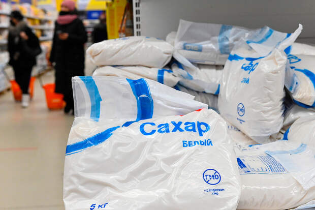 Кабмин России ввел временный запрет на экспорт сахарной продукции