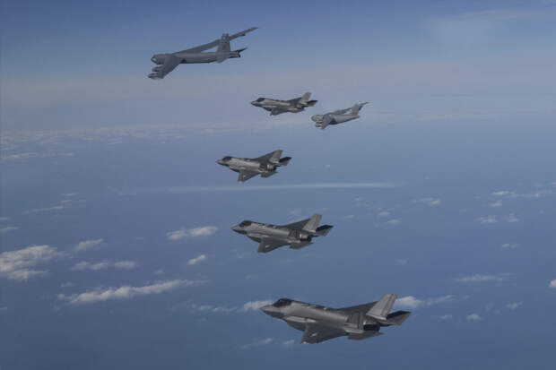 Al Arabiya: истребители ВВС Иордании участвовали в атаках по позициям ИГ в Сирии