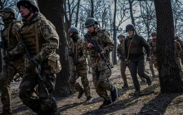 Сотрудник украинского военкомата сравнил мобилизованных с «загнанными крысами»