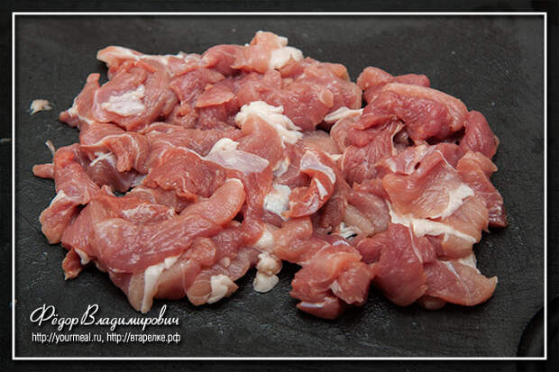 Острая свинина по-корейски Твэджи пулькоги (Doejibulgogi, doejigogi bokkeum, jeyukbokkeum)