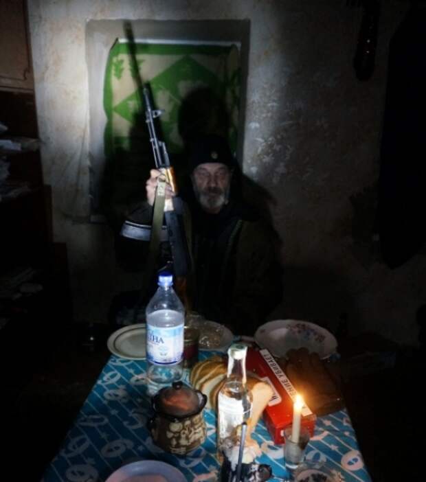 Ночью в госпитальной избе на передовой в Сокольниках, ополченец Олег