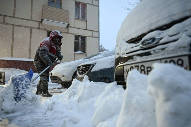 Гидрометцентр: ночью и утром в Москве может выпасть до 2 см снега