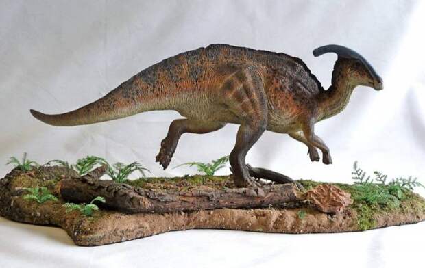 Паразауролоф — динозавр с большой