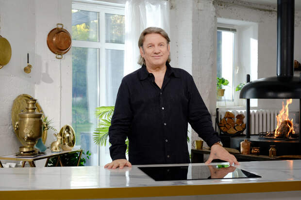 Певец Юрий Лоза заявил, что подарок на 23 февраля должен быть практичным