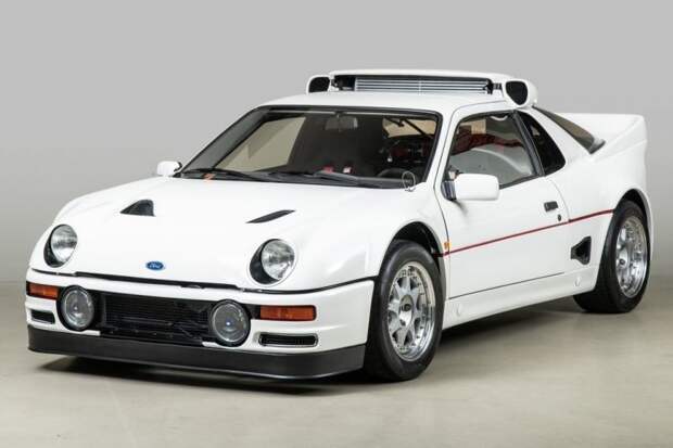 Ультра-редкий гоночный Ford RS200 Evolution из 80-х
