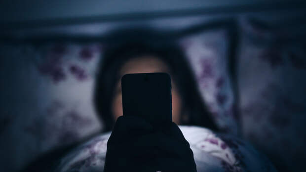 Россиянам рассказали, как заметить зависимость подростка от соцсетей