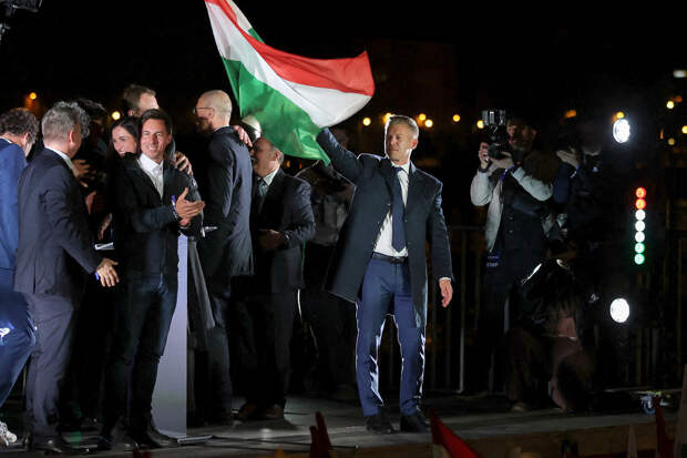 Союзники Орбана поздравили его оппонента