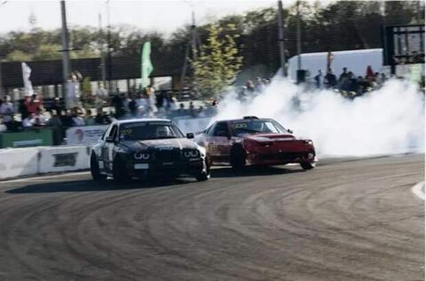 Нарушение правил, оторванный бампер: горячие схватки показал фестиваль Дрифт-Юг Matsuri