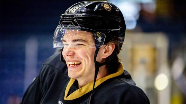 «Лада» продлила контракт с нападающим Гоголевым