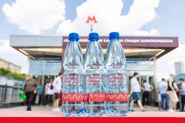 На станции Выхино бесплатно раздадут питьевую воду из-за аномальной жары