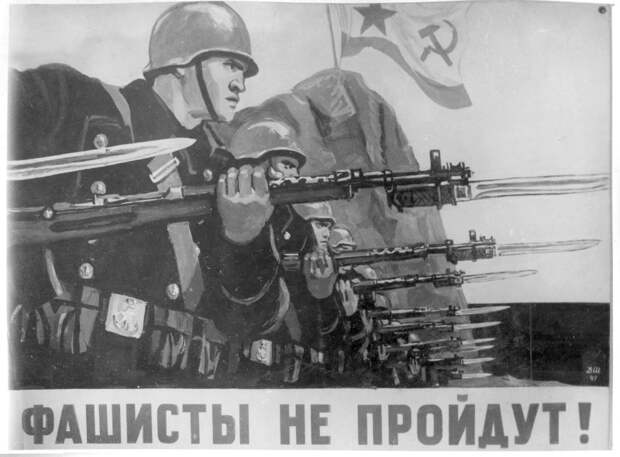 ВЕЛИКАЯ ОТЕЧЕСТВЕННАЯ ВОЙНА – СЛОЖНОЕ И НЕОДНОЗНАЧНОЕ ВРЕМЯ И ЛИЧНО ДЛЯ СЕМЬИ РЮМШЮССЕЛЬ. НО ВСЁ РАВНО ДЛЯ РУСЛАНА ЭТО ИСТОРИЯ ЧЁРНО-БЕЛАЯ. ТАМ НЕТ ОТТЕНКОВ В СТИЛЕ "ВСЁ НЕ ТАК ОДНОЗНАЧНО". ФОТО: © RUSSIAN LOOK/GLOBALLOOKPRESS