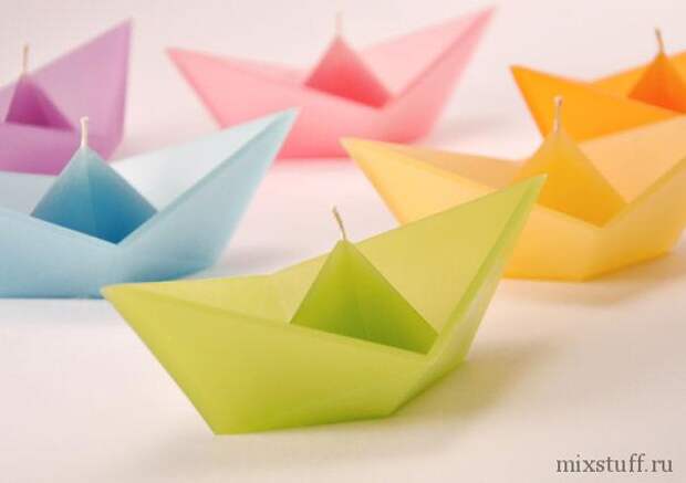Floating-Origami-Boat-Candle