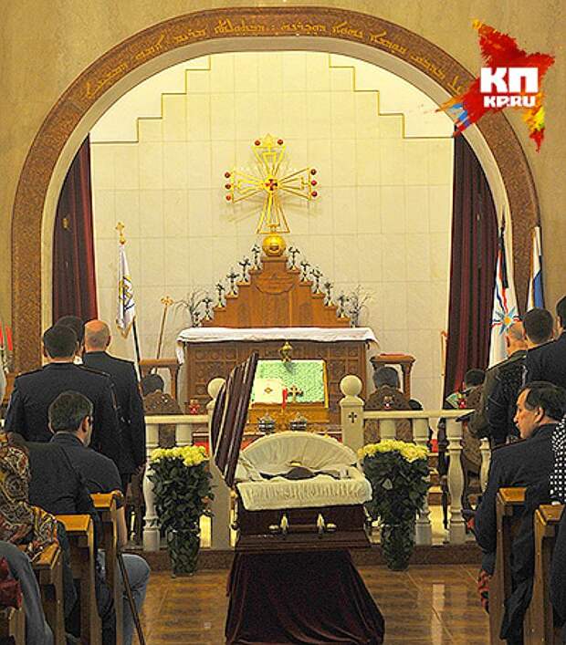Отпевание прошло накануне, в Ассирийской церкви Востока на Автозаводской.