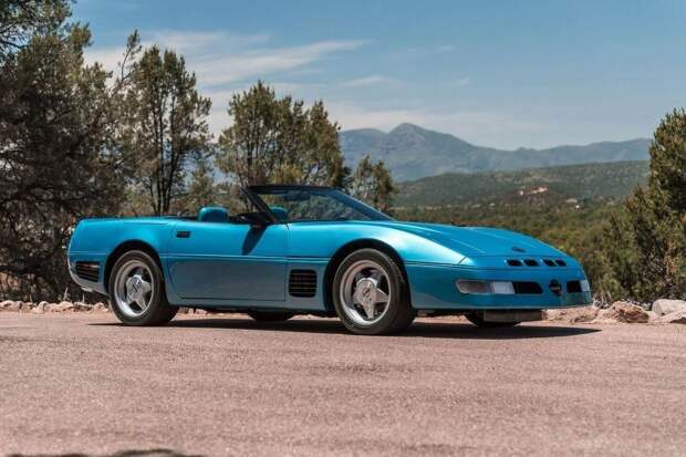 Прокачанный Chevrolet Corvette Callaway Twin Turbo конца 80-х