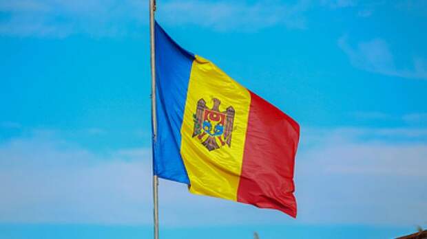 В парламенте Молдавии произошла потасовка из-за закона о переименовании языка