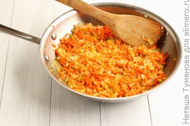 ЖАРЕНЫЙ ЦЫПЛЕНОК С РИСОМ ЖАРЕНЫЙ ЦЫПЛЕНОК С РИСОМ