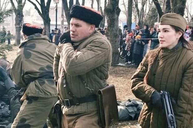 81 год назад над Берлином взвилось Знамя Победы: в Краснодаре реконструкция взятия рейхстага
