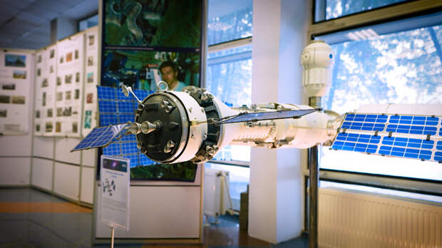 МКС уходит, РОС приходит: прошлое, настоящее и будущее космических станций