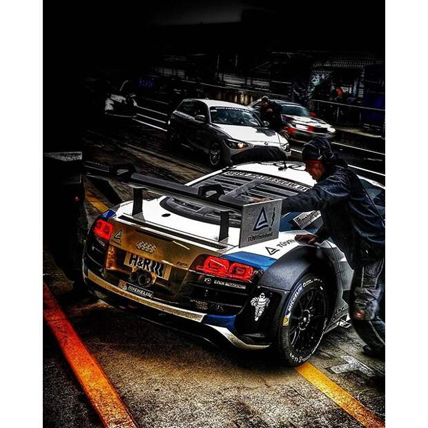 Автомобильное искусство Себастиана Бартла Instagram, нюрбургринг, фото