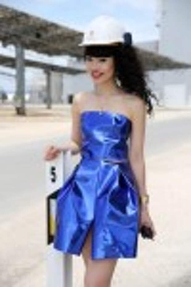 World's First Solar Power Catwalk