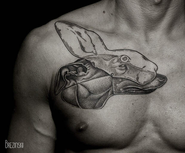 Белорусский мастер делает ошеломительные сюрреалистичные татуировки!