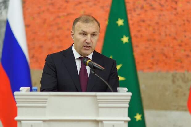 Глава Адыгеи получил благодарность за участие в международной выставке "Россия"